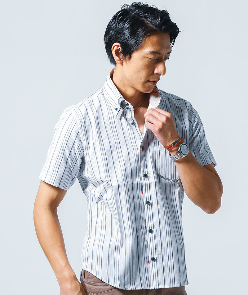２枚襟デザインスリムフィット半袖ストライプシャツ
