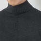 ニット メンズ ハイネック セーター おしゃれ かっこいい おすすめ コーデ ブランド 着こなし 40代 50代 グラデーションデザイン