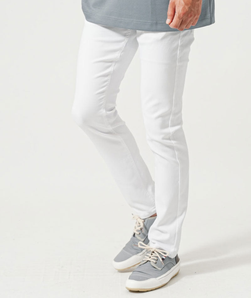 がっちり体型30代メンズ夏コーデ3点セット　ブルー半袖Tシャツ×ネイビー半袖Tシャツ×白ストレッチチノパンツ