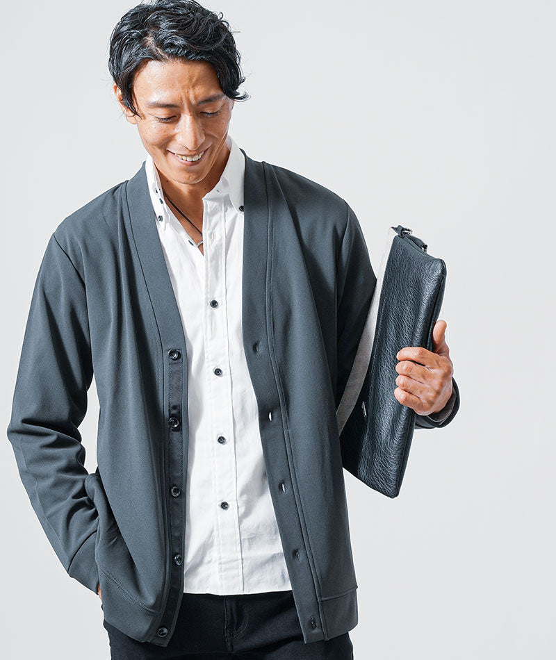 40代メンズ3点コーデセット　チャコール長袖カーディガン×白長袖日本製シャツ×黒スリムチノパンツ