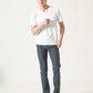 40代メンズ夏の3点コーデセット　グレー5分袖サマーカーディガン×白半袖Tシャツ×黒スリムテーパードパンツ