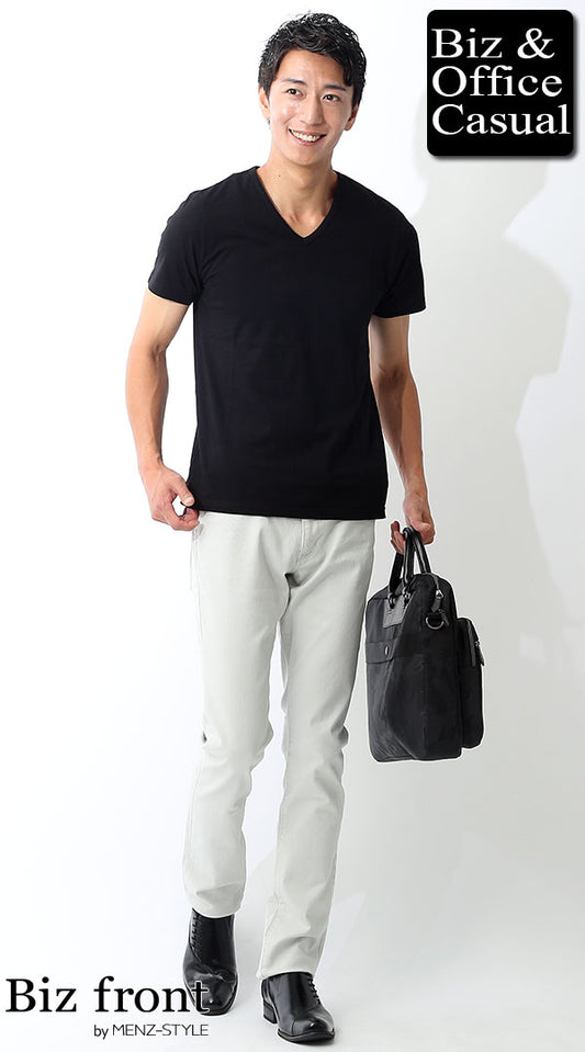 ブラック半袖Tシャツ×グレーパンツ　biz17ss_3550
