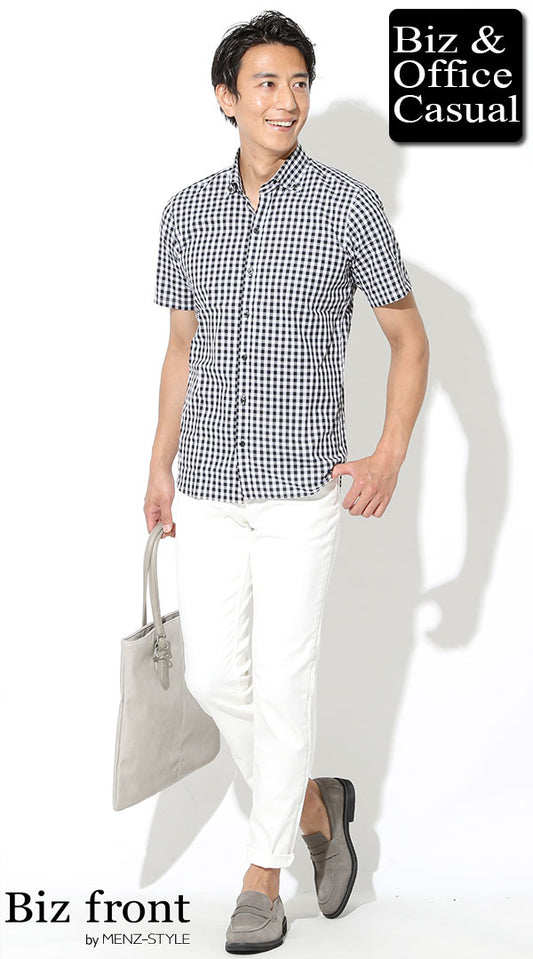半袖ギンガムチェックシャツ×白ロングパンツ×グレースエードローファー　ロールアップスタイル　biz20ss_2463