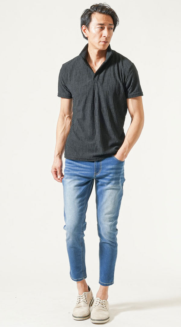 黒半袖ポロシャツ　ブルーアンクルデニムパンツ　グレーシューズ　メンズ コーデ 40代 50代 男性 人気 夏 に合う おすすめ 着こなし おしゃれ かっこいい
