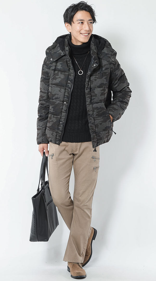 迷彩ジャケット 黒タートルネックニット べージュパンツ snp_di0242の