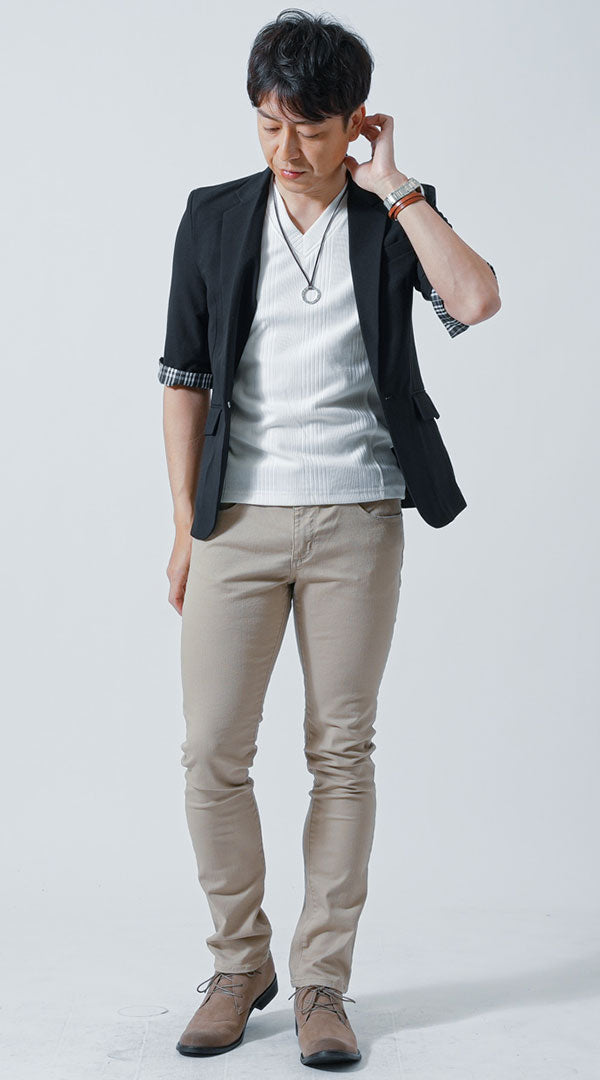 黒ジャケット コーデ メンズ 50代 40代 春 夏 カジュアル 白Tシャツ