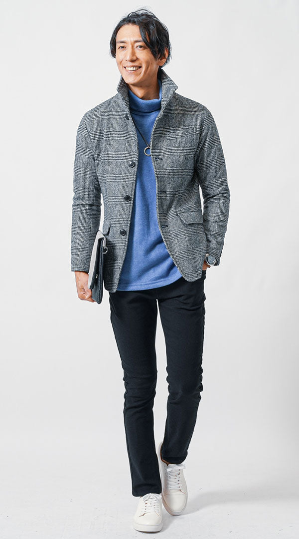 グレンチェックジャケット　ブルータートルネックニット　黒パンツ　メンズ コーデ 40代 50代 男性 冬 に合う おすすめ 着こなし おしゃれ かっこいい 人気