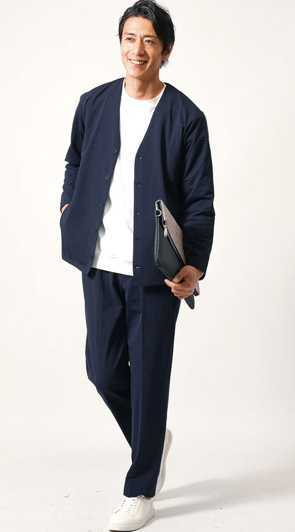 ネイビーセットアップ ネイビーノーカラージャケット 白長袖Tシャツ