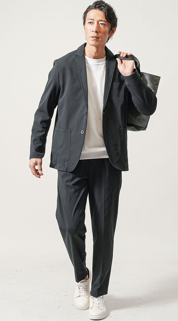 黒ジャケット コーデ メンズ 40代 50代 30代 春 秋 カジュアル 白長袖Tシャツ 黒イージーパンツ snp_nd0319
