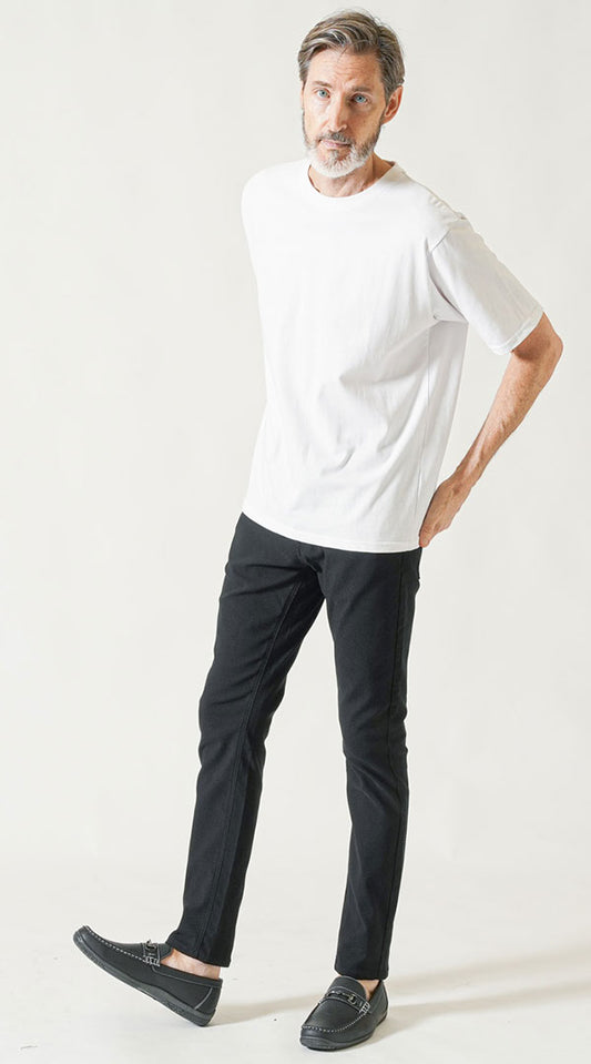 【60代】白半袖Tシャツ　黒テーパードパンツ　snp_nw1022