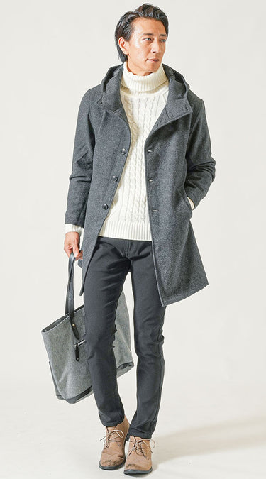 ネイビーと白・スリムフィットアイテムを合わせた50代男性に相応しいコーディネート例