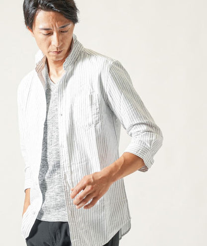夏に涼しく着られる綿麻素材ホリゾンタルカラー7分袖シャツ