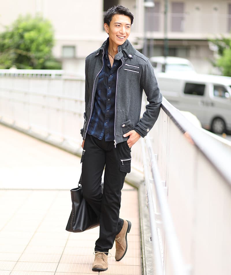 ジップ付きストレッチテーパードカーゴパンツ