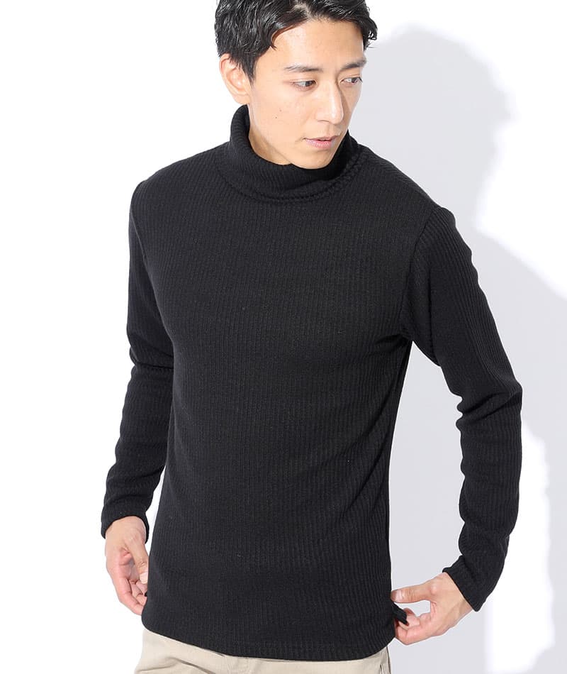 日本製　ウール混スリムフィット伸縮性抜群タートルネック