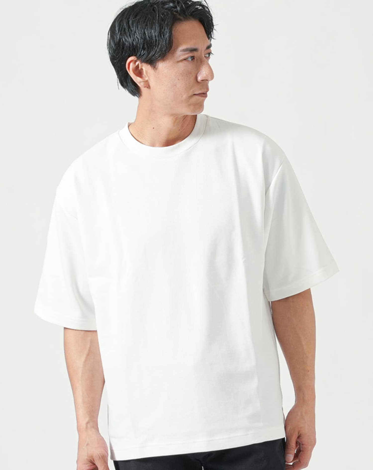 体型カバーできる接触冷感ゆったり半袖クルーネックTシャツ