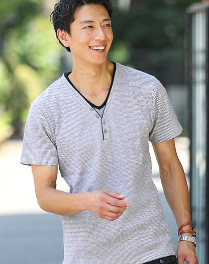 レイヤードデザインワッフル素材ヘンリーVネック半袖Ｔシャツ