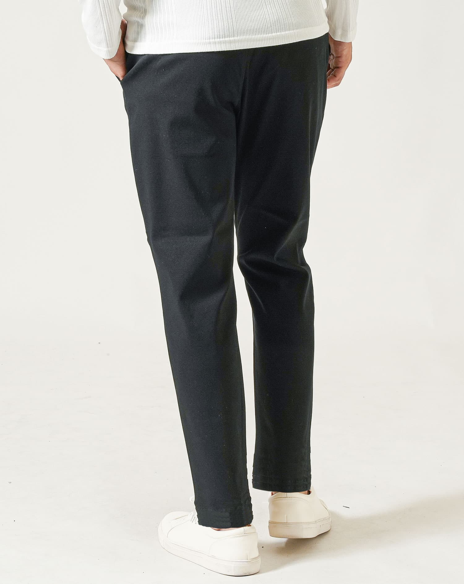 厚手生地ストレッチテーパードチノパンツ