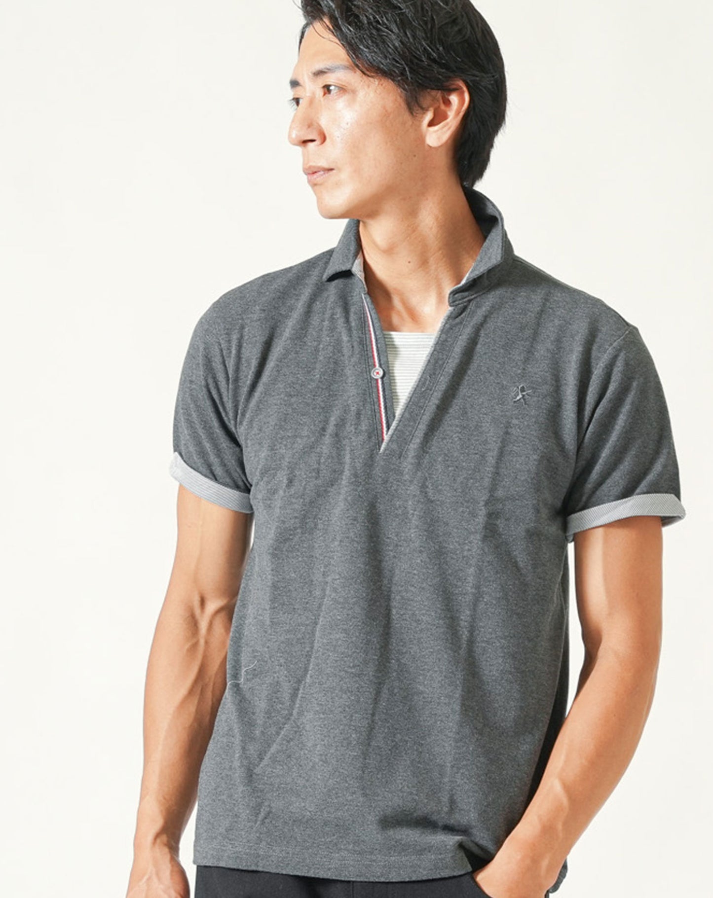 フェイクレイヤードトリコロールライン半袖スキッパーポロシャツ