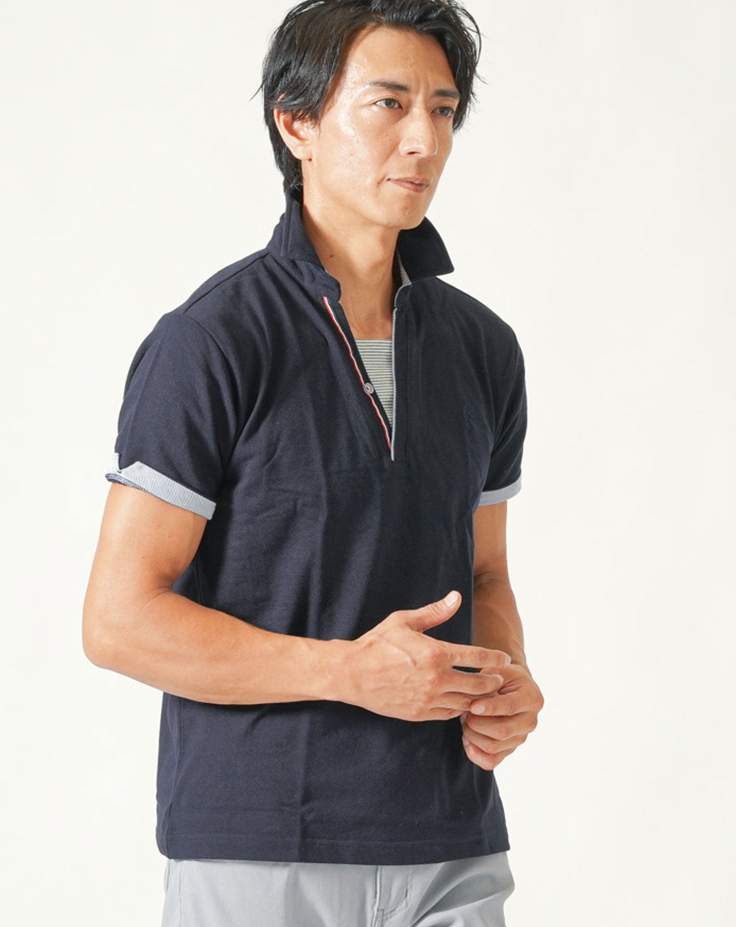 フェイクレイヤードトリコロールライン半袖スキッパーポロシャツ