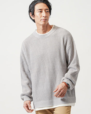無地のニット