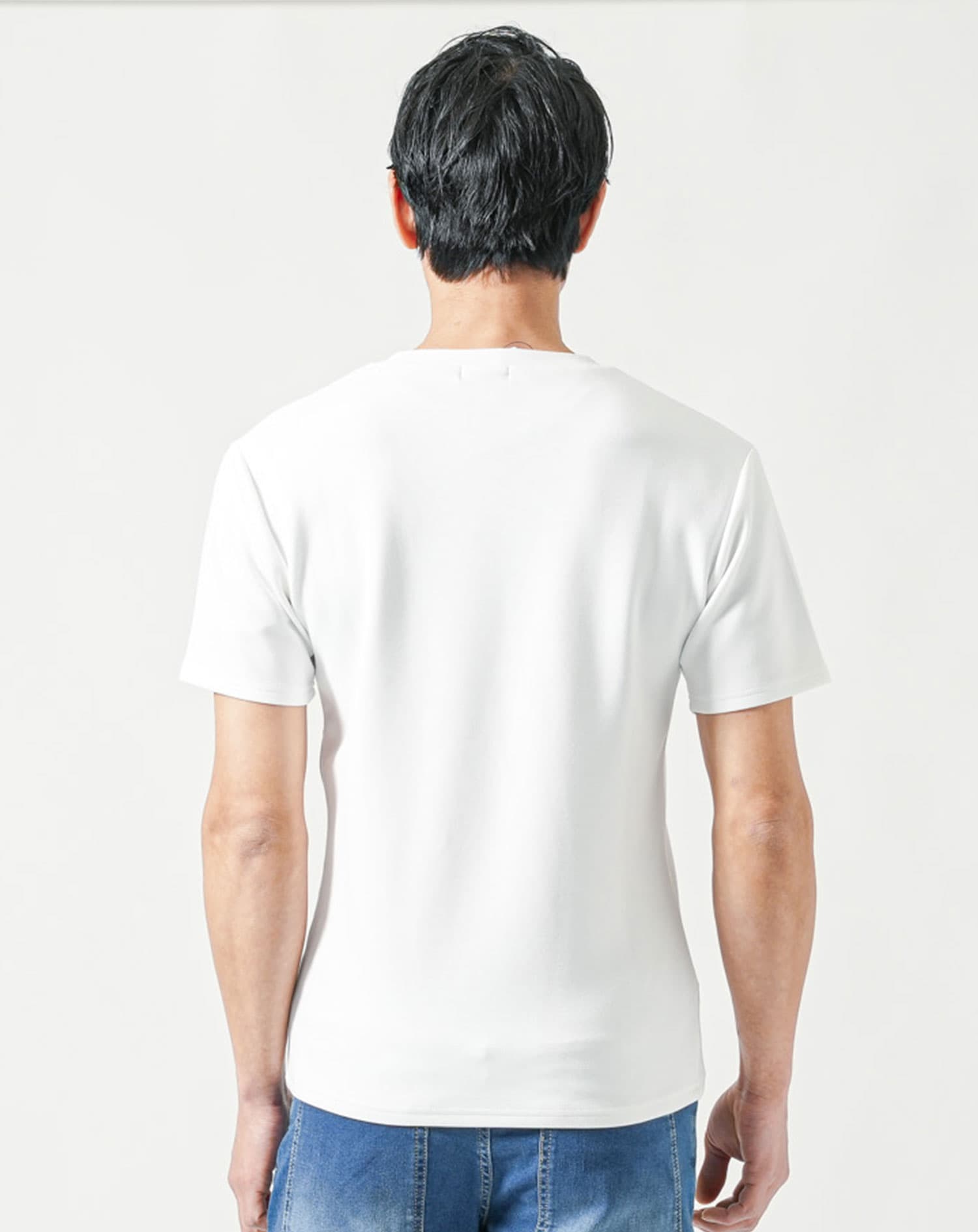 厚手生地＆接触冷感スリムフィット半袖VネックTシャツ