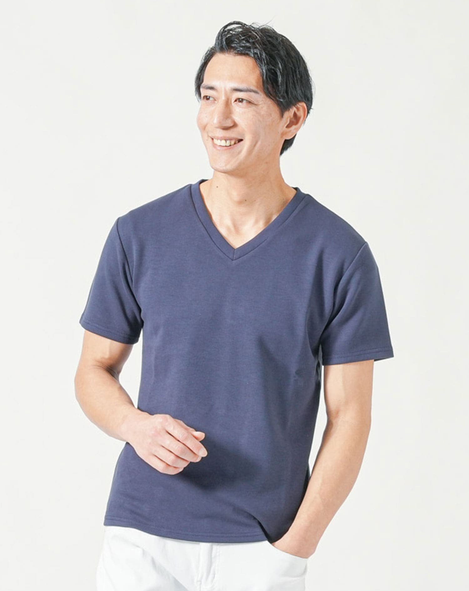 厚手生地＆接触冷感スリムフィット半袖VネックTシャツ