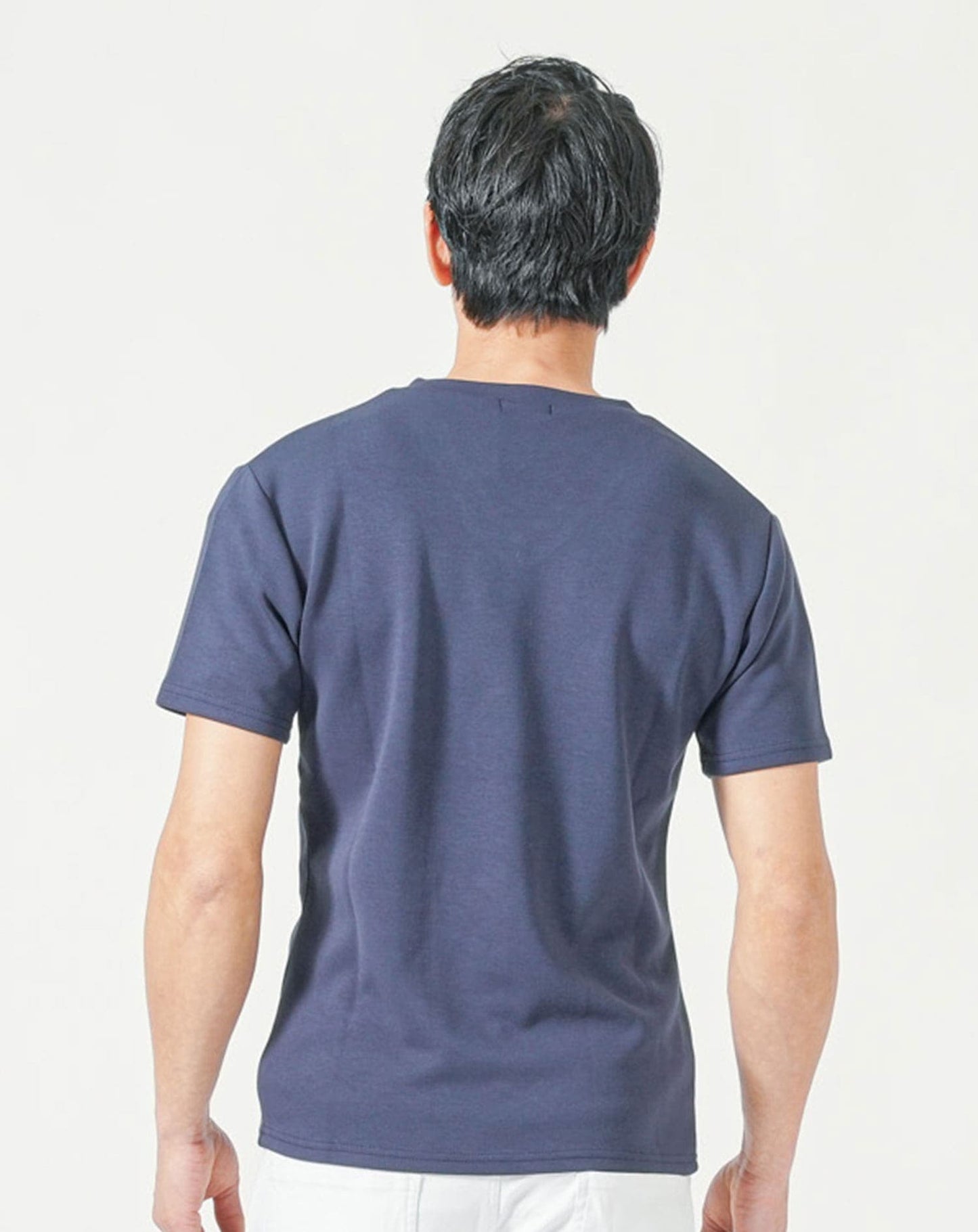 厚手生地＆接触冷感スリムフィット半袖VネックTシャツ