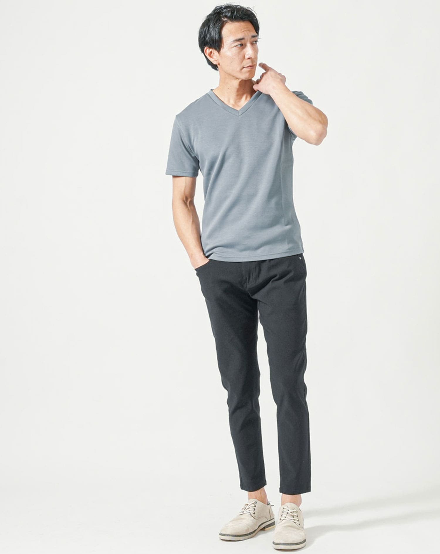 厚手生地＆接触冷感スリムフィット半袖VネックTシャツ