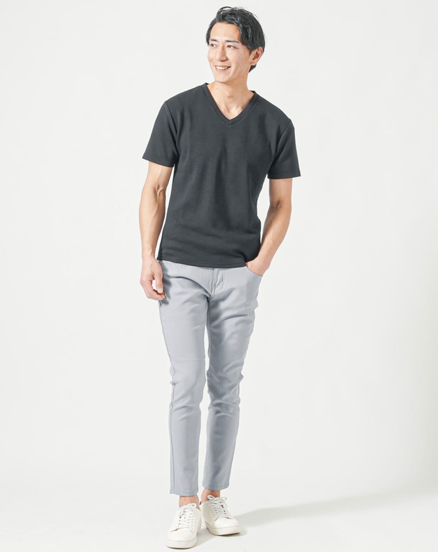 厚手生地＆接触冷感スリムフィット半袖VネックTシャツ