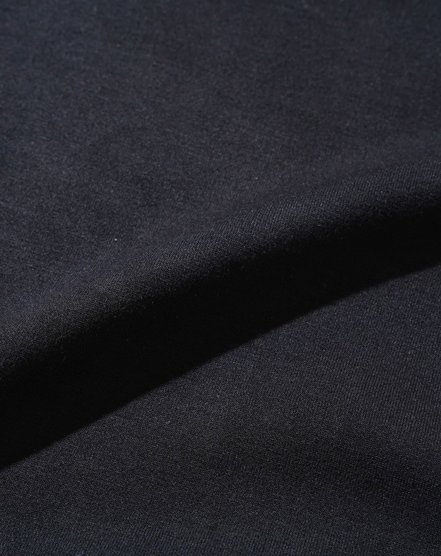 厚手生地＆接触冷感スリムフィット半袖VネックTシャツ