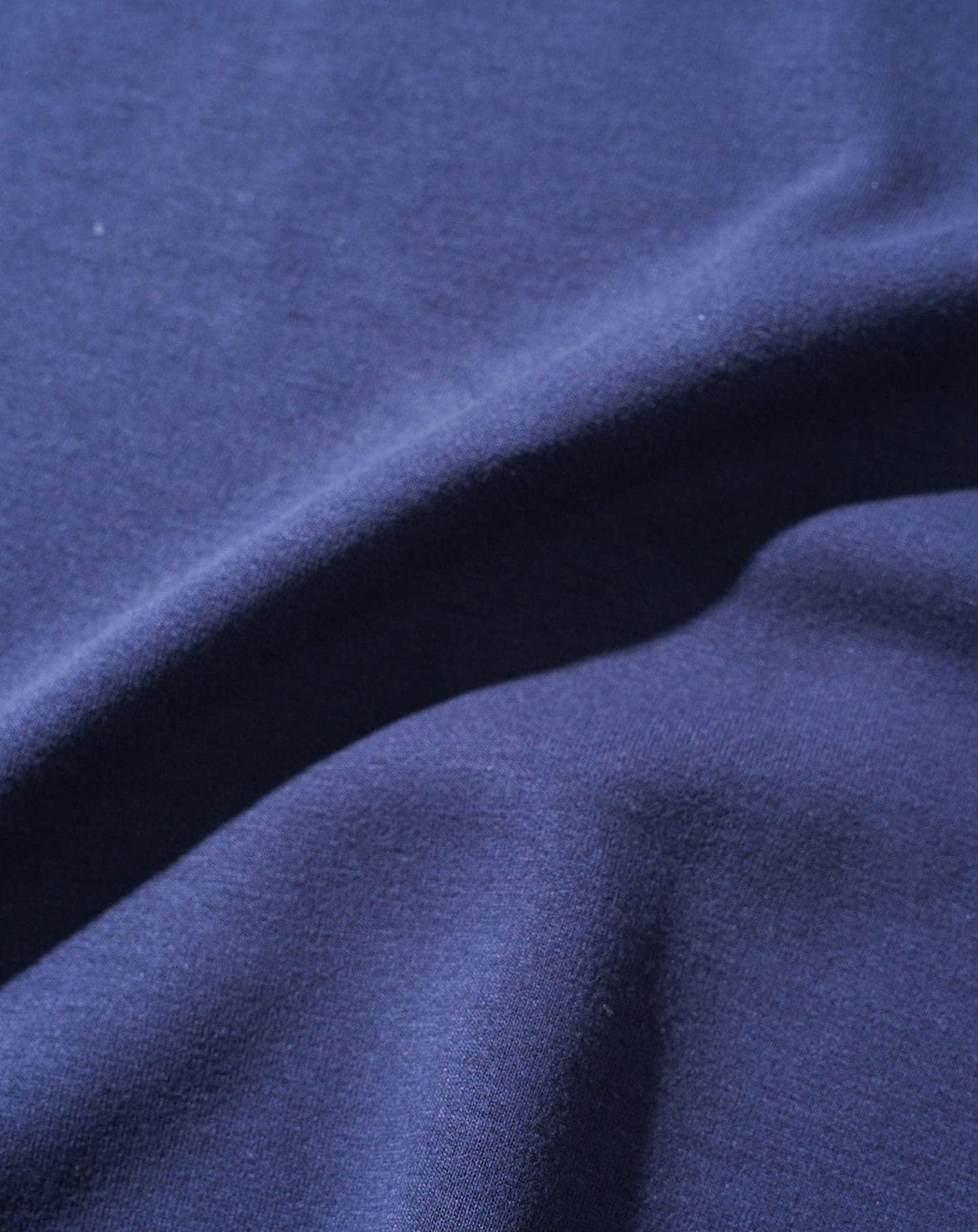 厚手生地＆接触冷感スリムフィット半袖VネックTシャツ