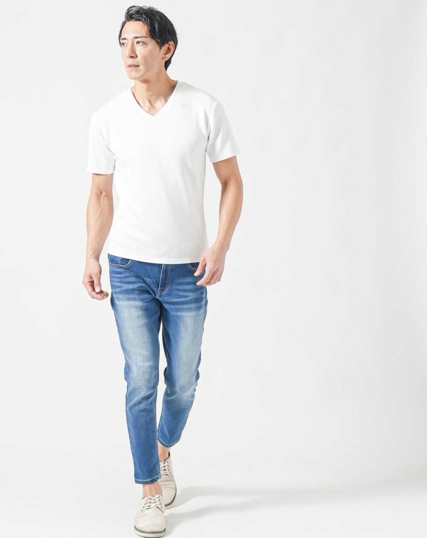 厚手生地＆接触冷感スリムフィット半袖VネックTシャツ