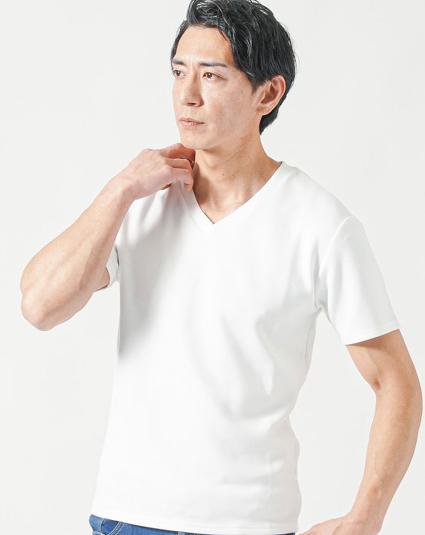 厚手生地＆接触冷感スリムフィット半袖VネックTシャツ
