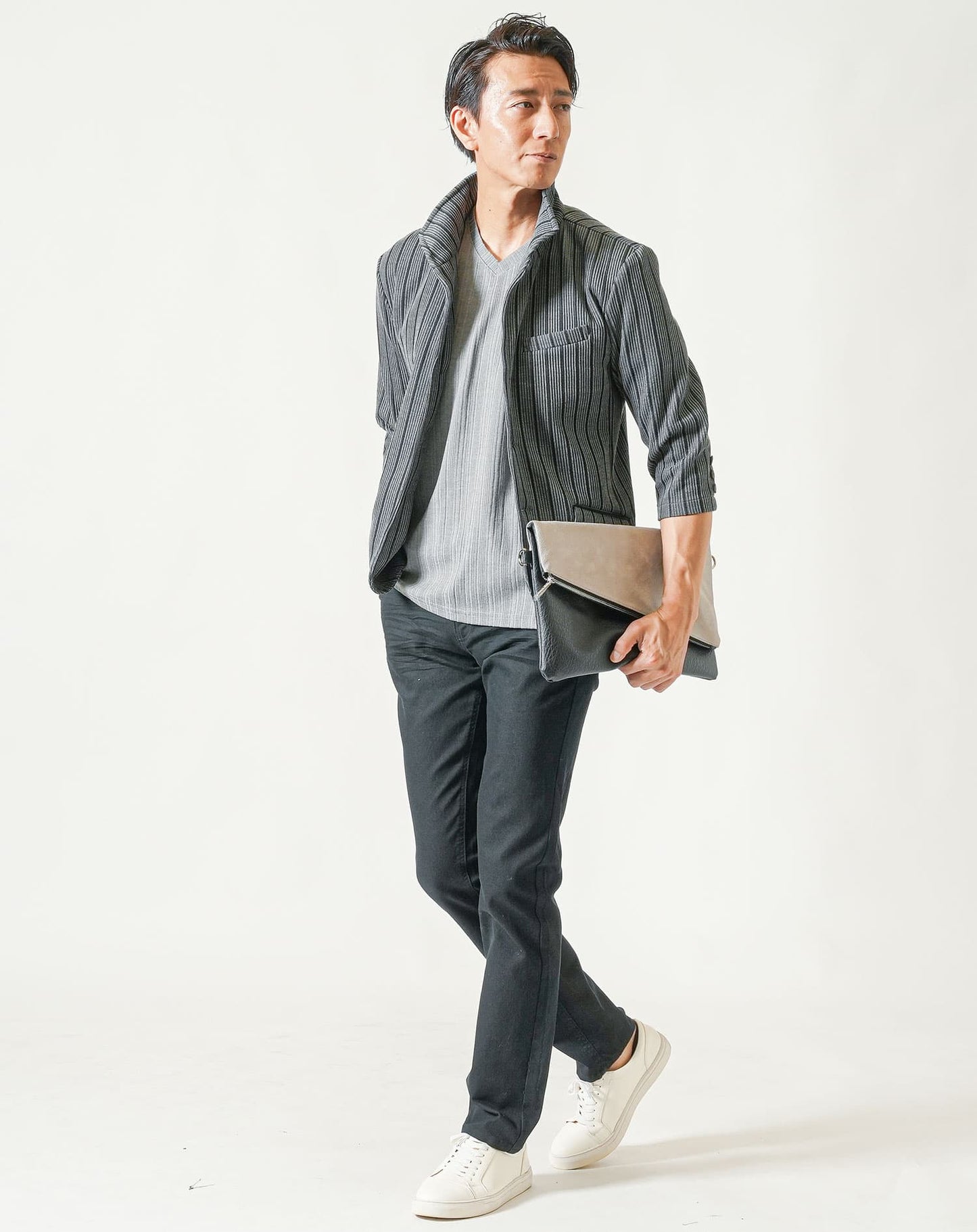 ランダムテレコ素材半袖スリムVネックTシャツ