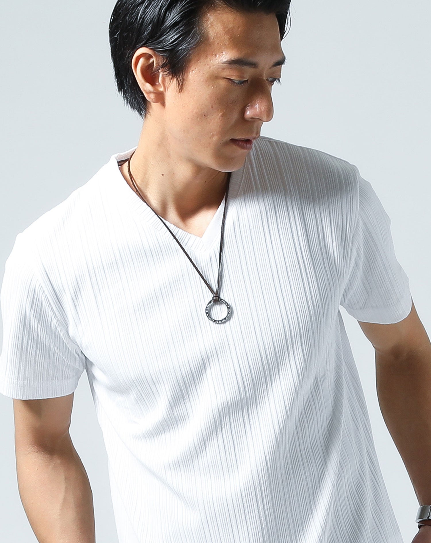 ランダムテレコ素材半袖スリムVネックTシャツ