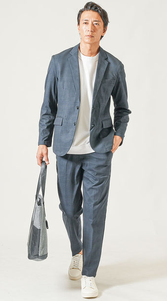 がっちり体型 メンズ 秋服 コーデ ダークカラー セットアップ