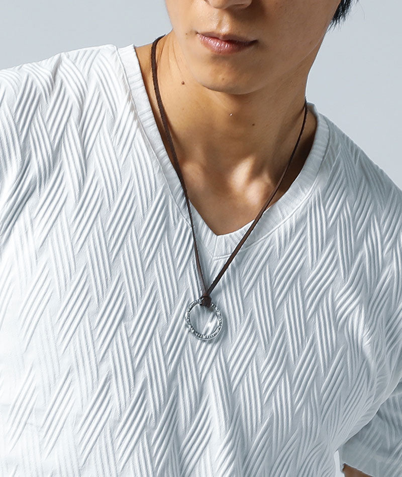 脱ぎ着がしやすい！ぐーんと伸びる膨れバイアス柄半袖VネックTシャツ