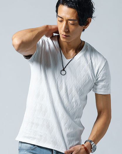 脱ぎ着がしやすい！ぐーんと伸びる膨れバイアス柄半袖VネックTシャツ