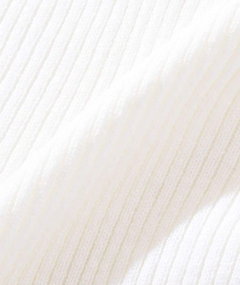 リブ編みハイネックニット