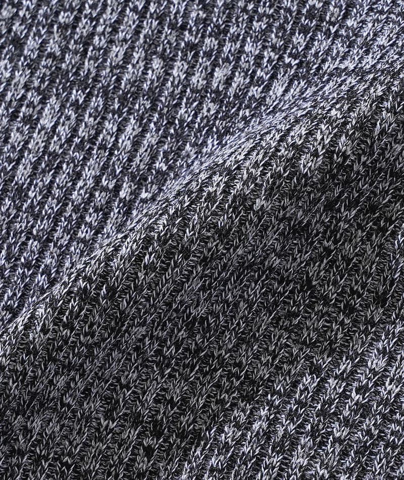 リブ編みハイネックニット