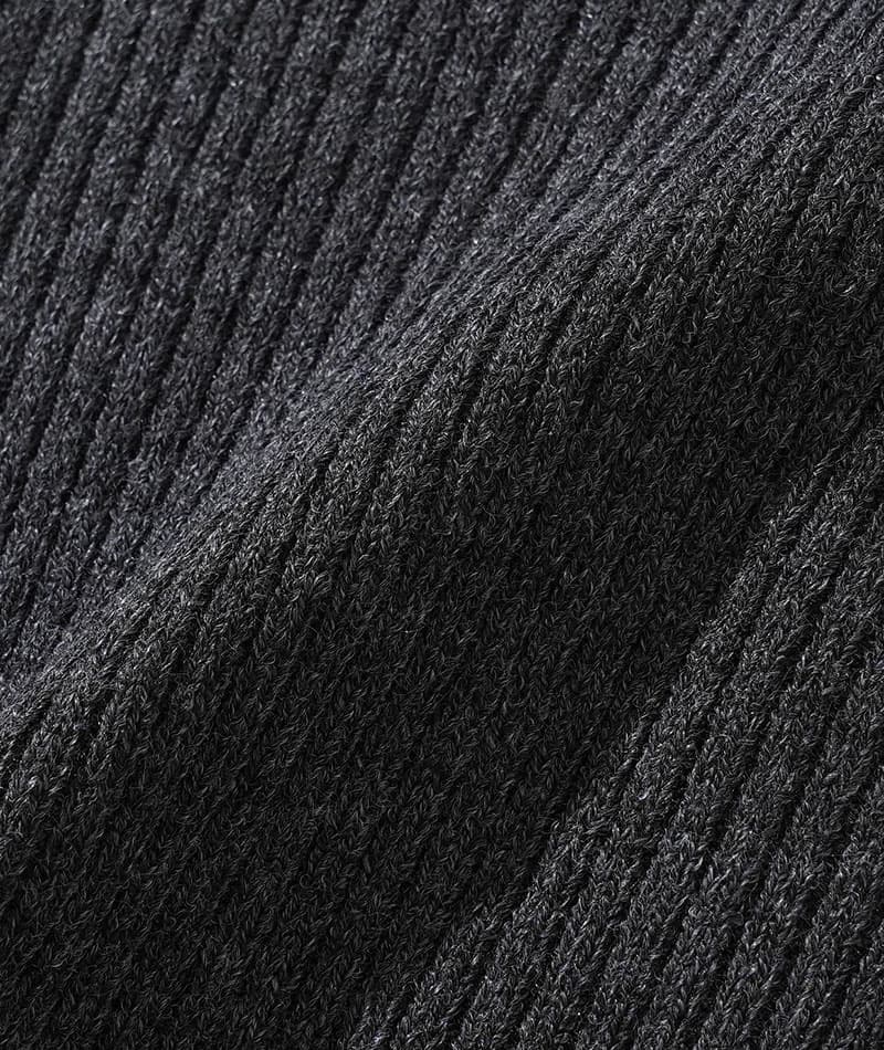 リブ編みハイネックニット