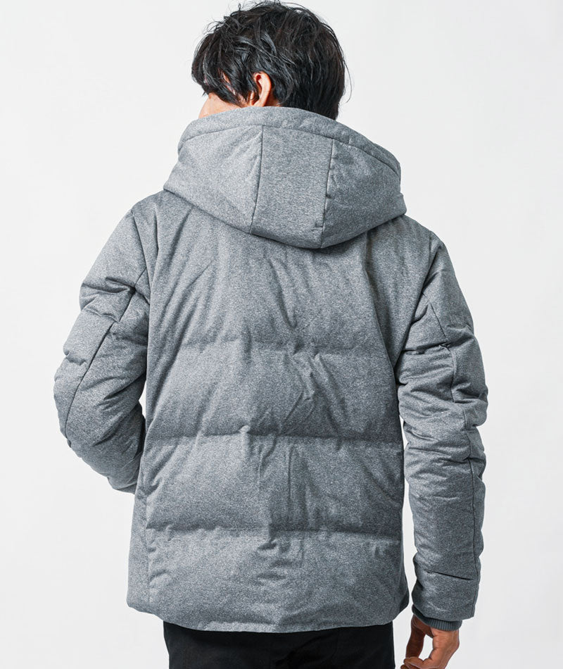 黒パンツに合う暖かい冬アウター