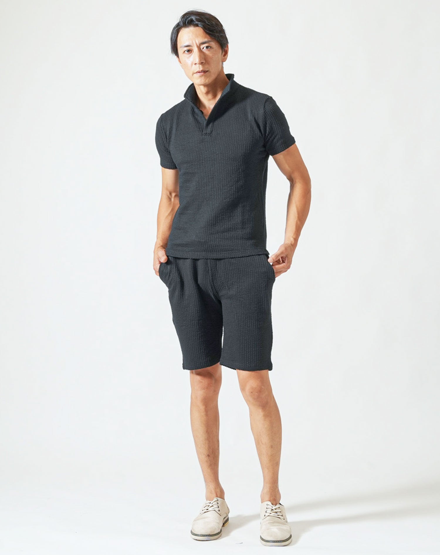 夏服セットアップ フクレストライプ襟ワイヤー入りスキッパー半袖ポロシャツ×ハーフパンツ