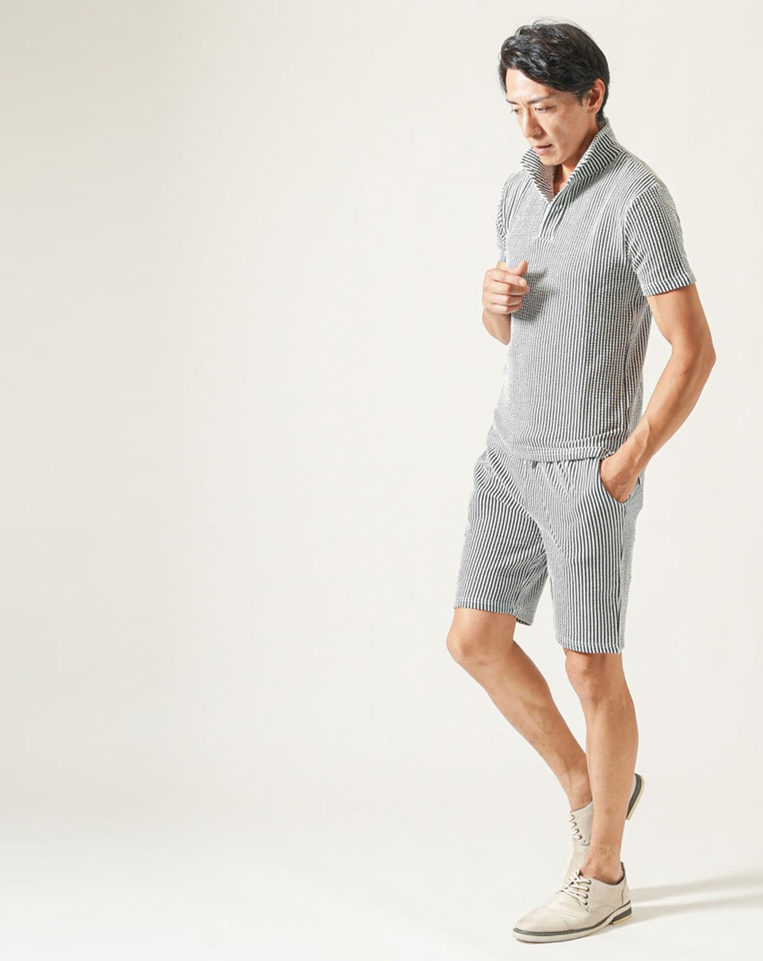 夏服セットアップ フクレストライプ襟ワイヤー入りスキッパー半袖ポロシャツ×ハーフパンツ