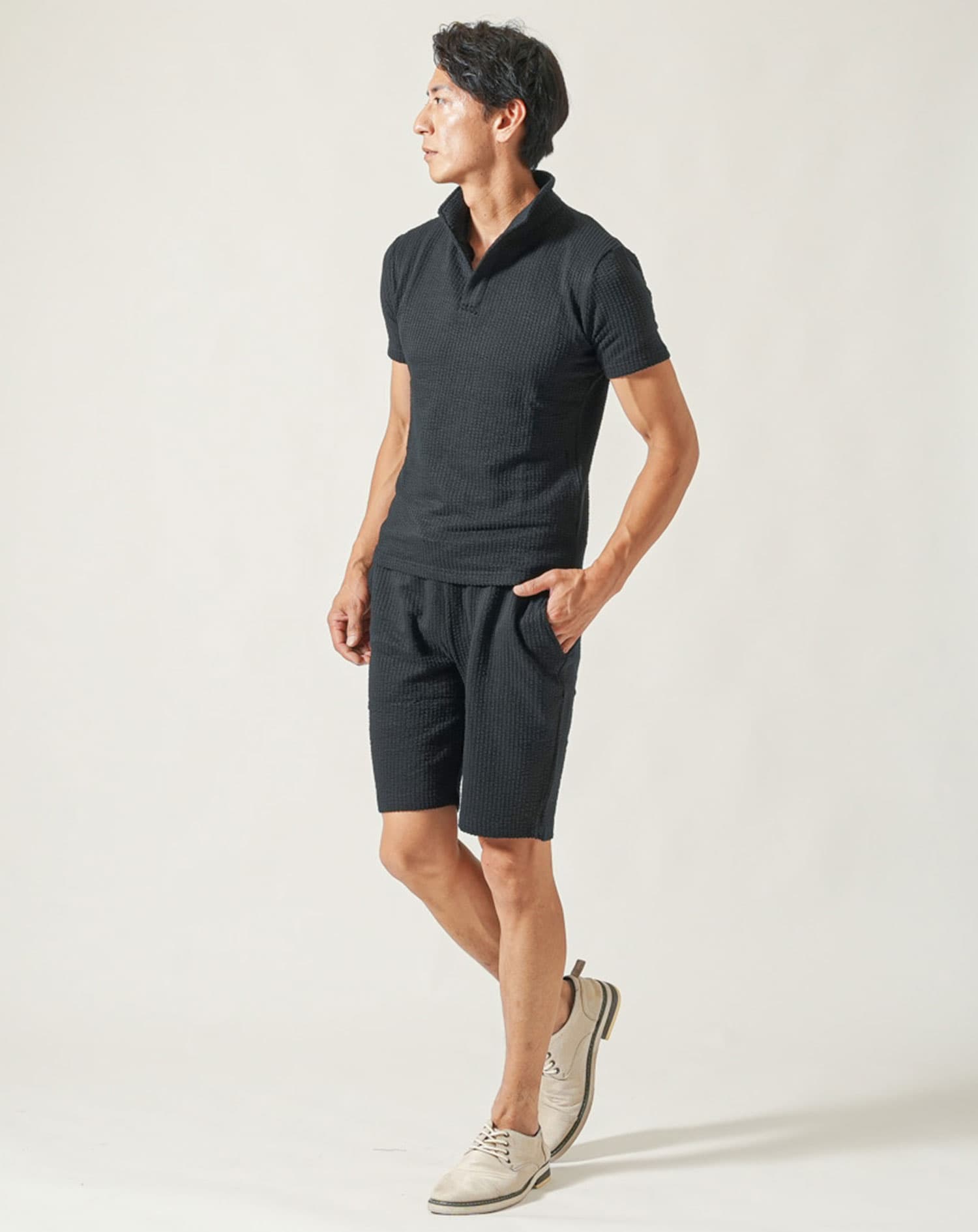 夏服セットアップ フクレストライプ襟ワイヤー入りスキッパー半袖ポロシャツ×ハーフパンツ