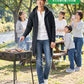 バーベキュー（BBQ）40代50代の服装3点メンズコーデセット  黒フーディガン×白ヘンリーネックTシャツ×ネイビーデニムパンツ