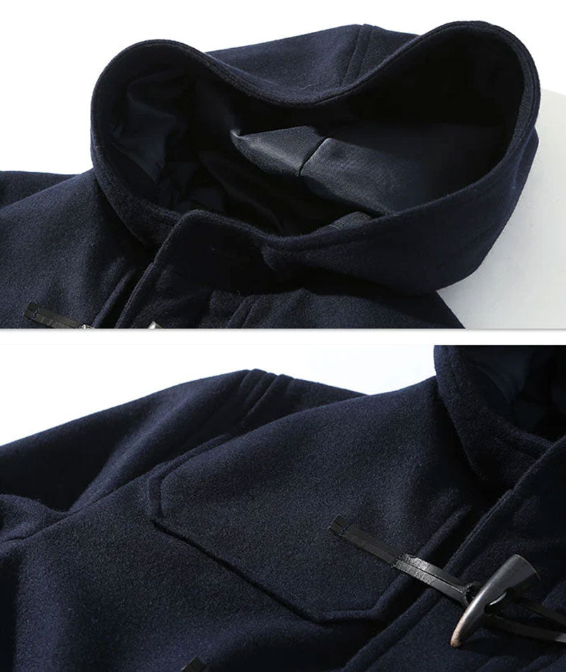 40代メンズ3点コーデセット ネイビーダッフルコート×ワインレッドタートルネックニット×グレーストレッチスリムチノパンツ biz