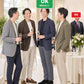 40代男性ホテル同窓会向けスマートカジュアル3点コーデセット ネイビージャケット×黒長袖Tシャツ×グレースラックス