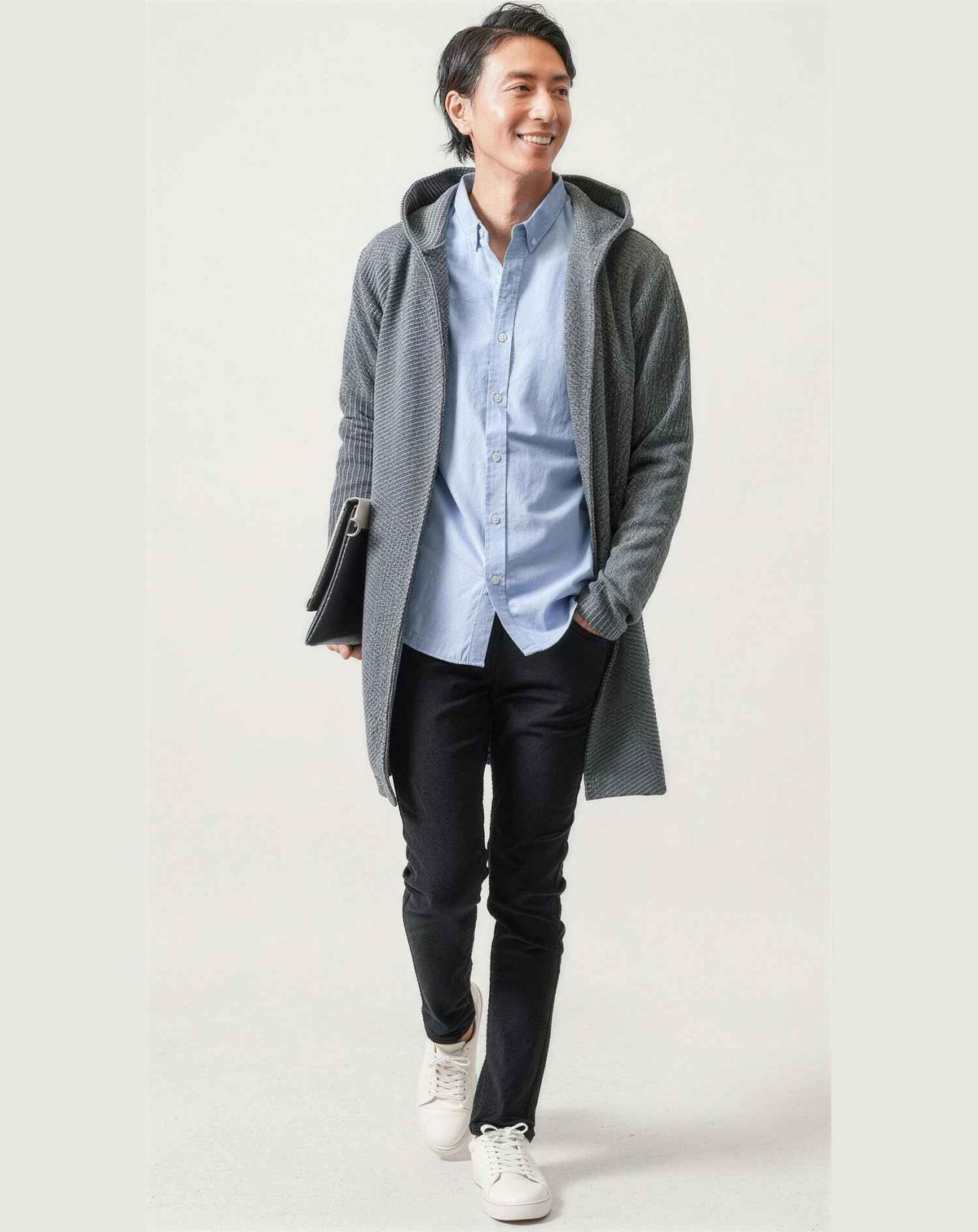 飲み会40代50代の服装3点メンズコーデセット  グレーフーディガン×サックスブルーシャツ×黒テーパードパンツ
