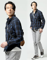 カジュアルデート服メンズ3点コーデセット ネイビーチェックシャツ×白Vネック長袖Tシャツ×グレースリムストレッチチノパン
